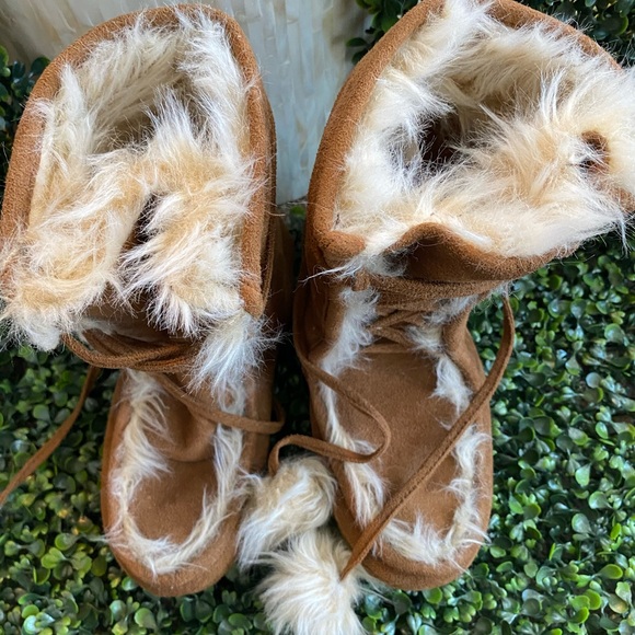 Gently used Jessica Simpson Moccasins - Picture 5 of 8